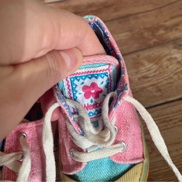 Weebok toddler girl sneakers size 4 - Picture 8 of 14
